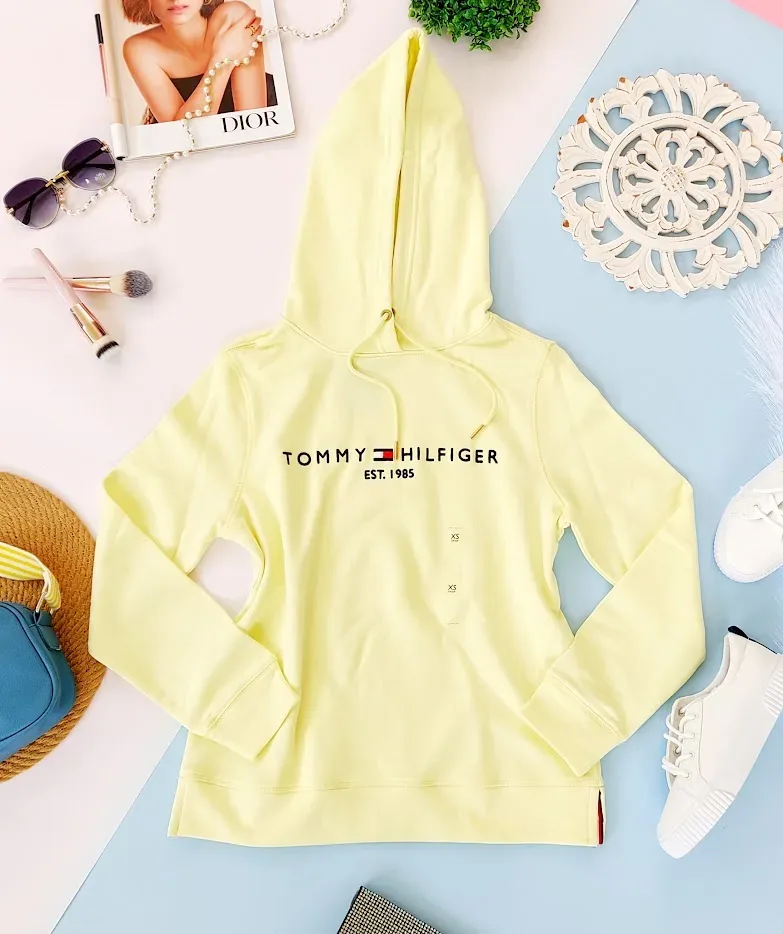 Suéter Tommy Hilfiger para dama color amarillo