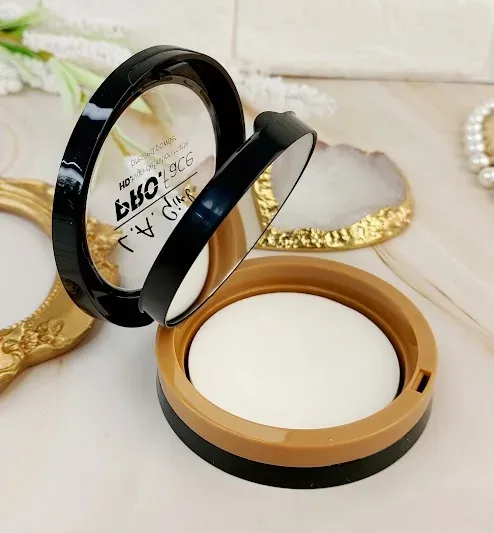 Polvos compactos mate L.A. Girl para dama GPP610