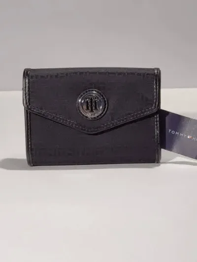 Cartera Tommy Hilfiger para dama color negro