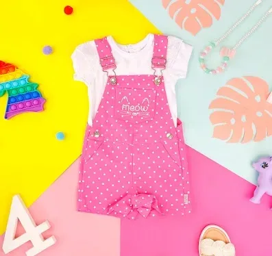 Overol para niña , con estampado de lunares