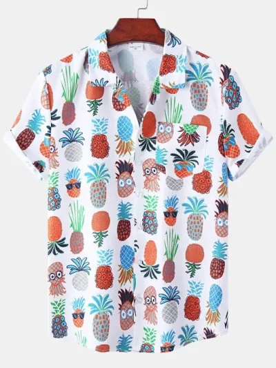 Camisa para caballero con estampado de piñas.