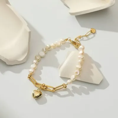 Pulsera  para dama color dorado y blanco