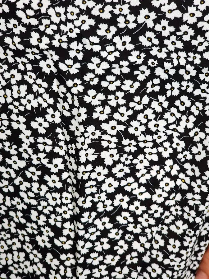 Blusa para dama color negro floreada