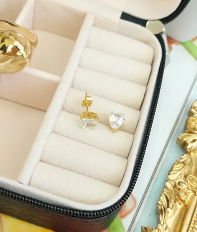 Par de aretes de acero inoxidable para dama