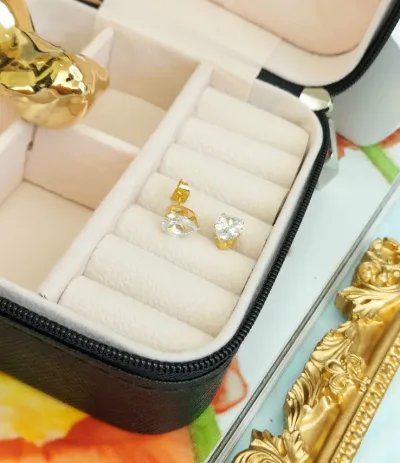 Par de aretes de acero inoxidable para dama