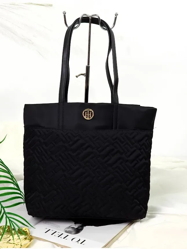 Bolso Tommy Hilfiger para dama color negro