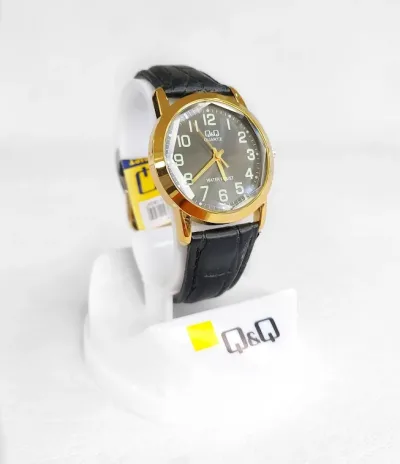 Reloj Q&Q para caballero color negro con dorado
