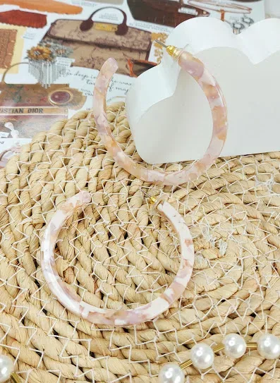 Aretes para dama de fantasía con forma de semi círculo