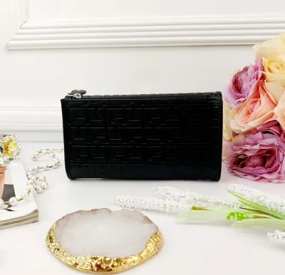 Cartera Tommy Hilfiger para dama color negro