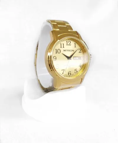 Reloj MIYKON para caballero color dorado
