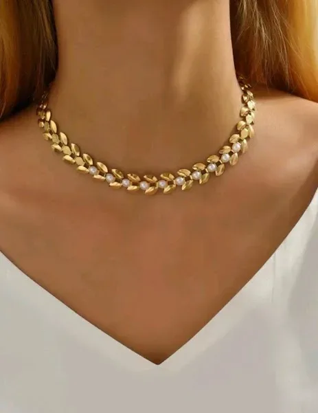 Collar para dama color dorado