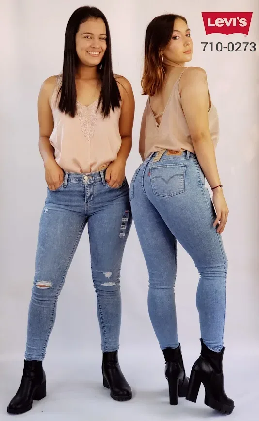 Jeans para dama Levi's 710-0273 super skinny color celeste