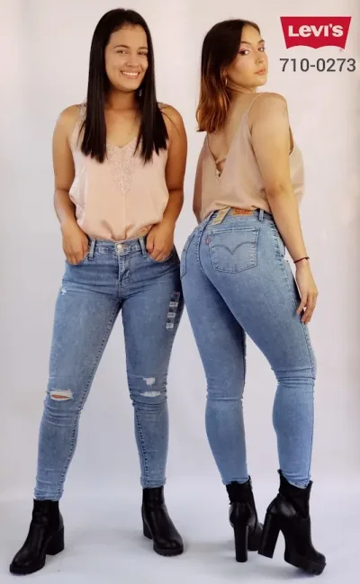 Jeans para dama Levi's 710-0273 super skinny color celeste