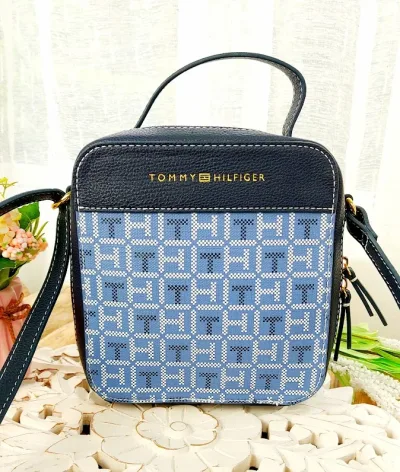 Bolso Tommy Hilfiger para dama color azul