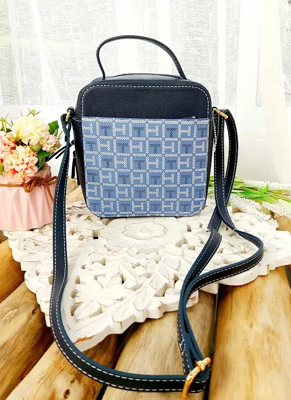 Bolso Tommy Hilfiger para dama color azul