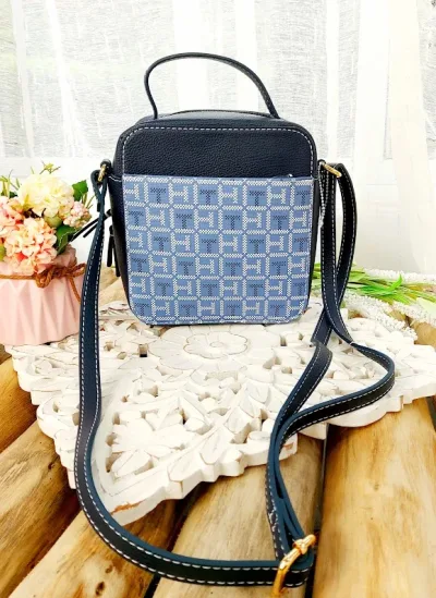 Bolso Tommy Hilfiger para dama color azul