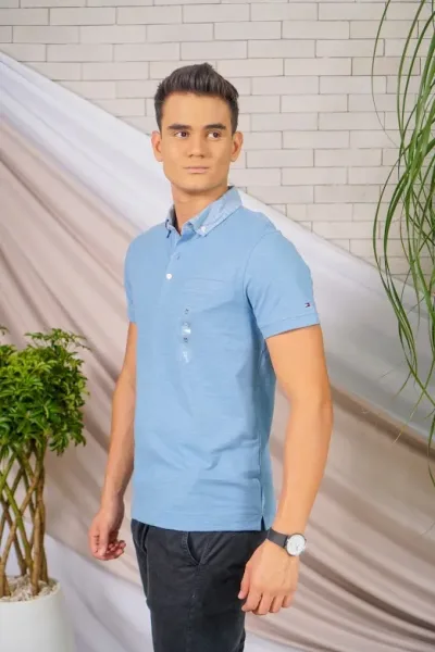 Camiseta Tommy Hilfiger para caballero color celeste