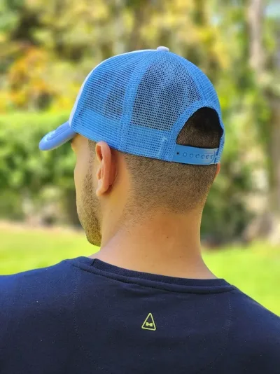 Gorra Hummer para caballero color celeste con blanco