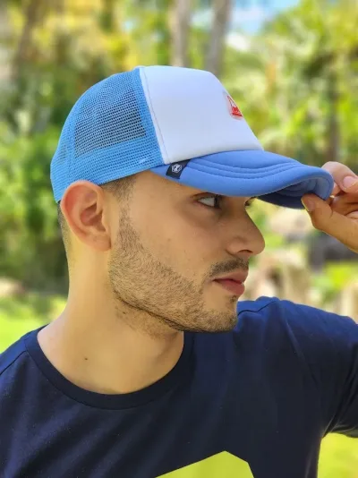 Gorra Hummer para caballero color celeste con blanco