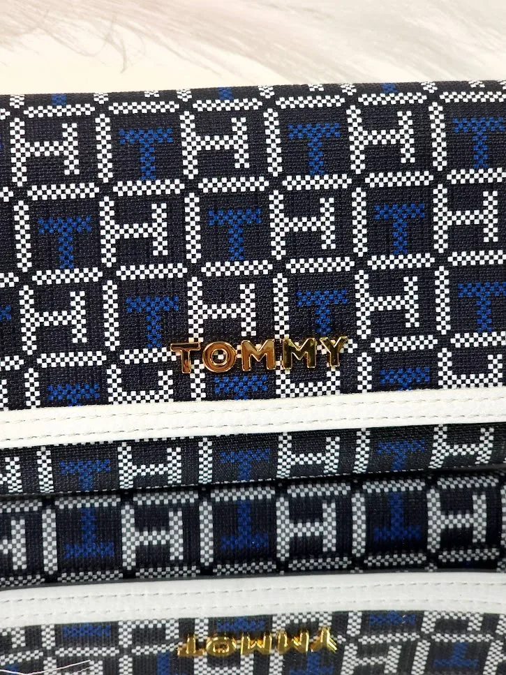 Cartera Tommy Hilfiger para dama color azul