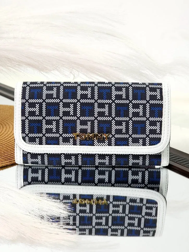 Cartera Tommy Hilfiger para dama color azul