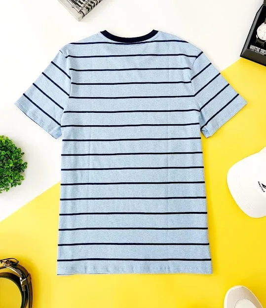 Camiseta Tommy Hilfiger para caballero, color azul con rayas azules oscuras
