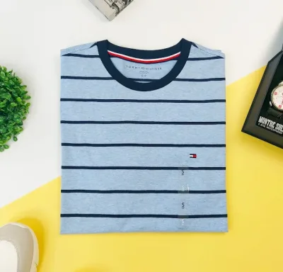 Camiseta Tommy Hilfiger para caballero, color azul con rayas azules oscuras